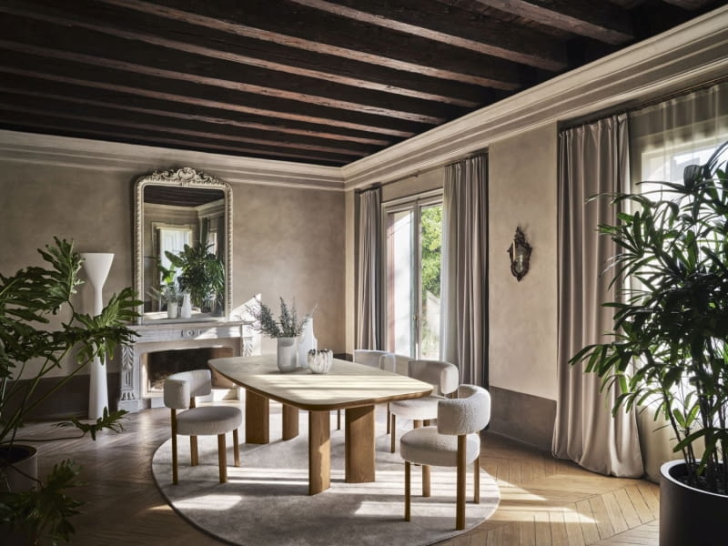 Elementy konstrukcyjne w aranżacji salonu