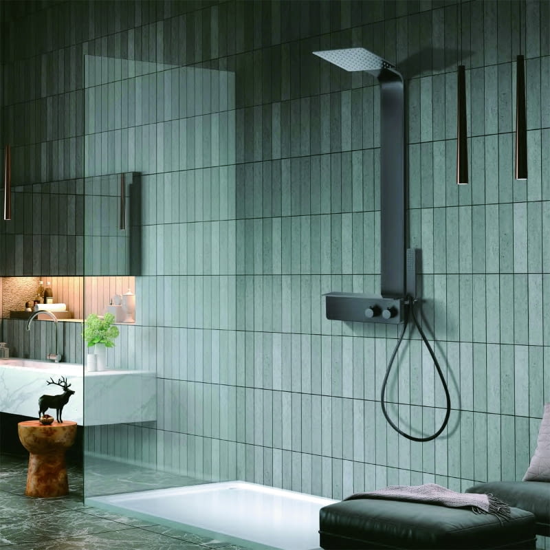 Panel prysznicowy z termostatem pozwala utrzymać stałą, wybraną temperaturę wody, co zapewnia komfortową kąpiel.