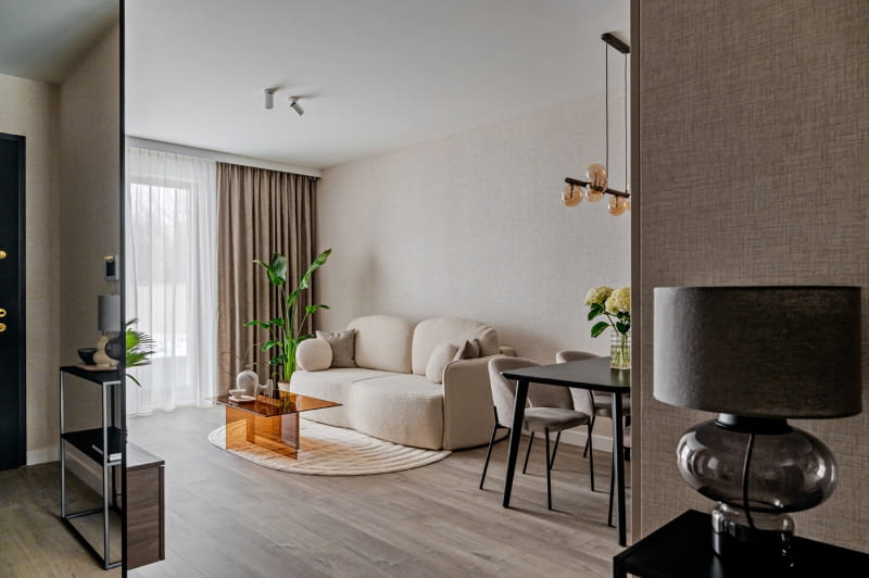 Harmonia formy i funkcji – mieszkanie pokazowe na warszawskich Bielanach