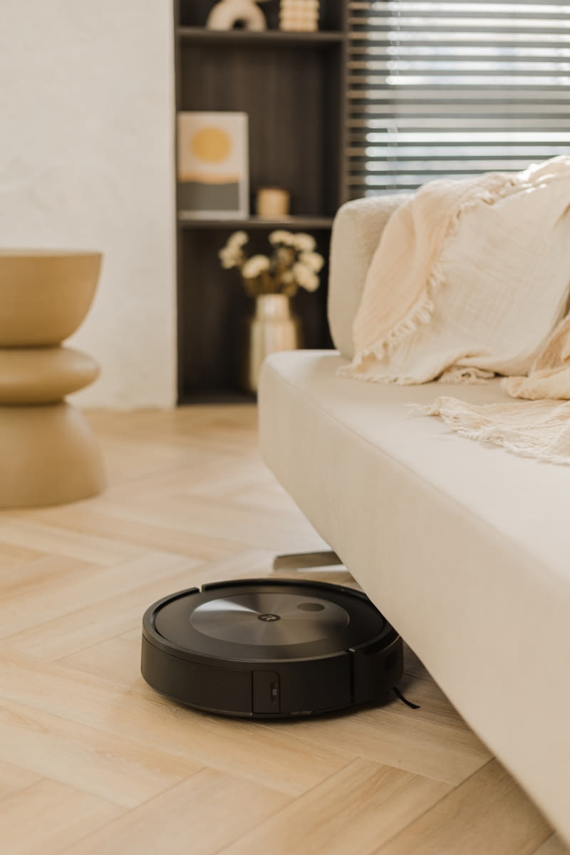 Inteligentne roboty odkurzające są wielkofunkcyjne i samodzielne, a dodatkowo „identyfikują” i sprawnie omijają każde przeszkody, docierając nawet w najmniejsze zakamarki, irobot.pl Inteligentne roboty odkurzające są wielkofunkcyjne i samodzielne, a dodatkowo „identyfikują” i sprawnie omijają każde przeszkody, docierając nawet w najmniejsze zakamarki, irobot.pl