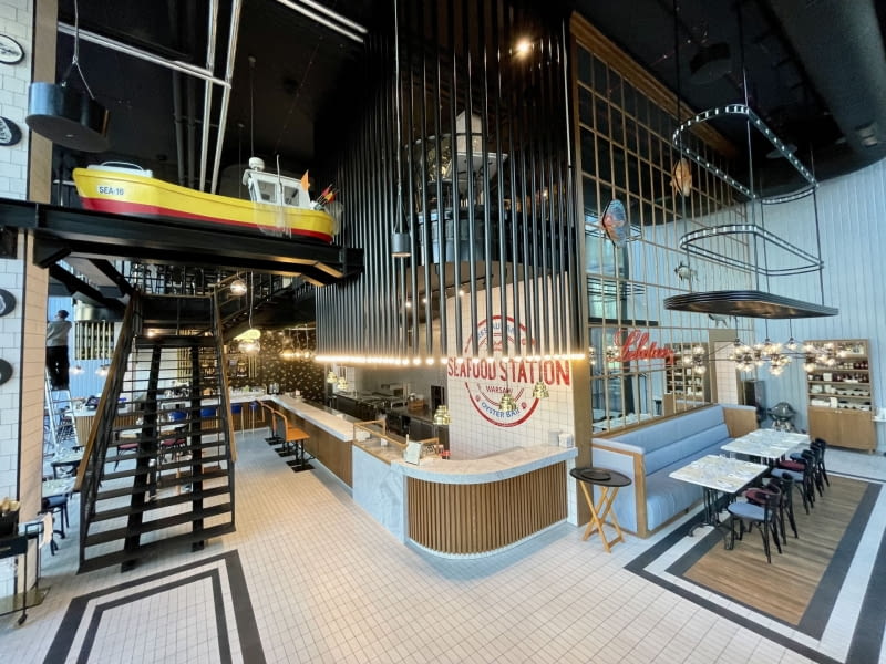 Warsaw Restaurant Interior