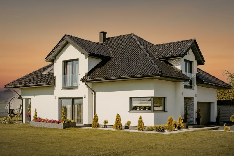 Dachówka ceramiczna Braas Rubin 13V, kolor czarny brylant Dachówka ceramiczna Braas Rubin 13V, kolor czarny brylant