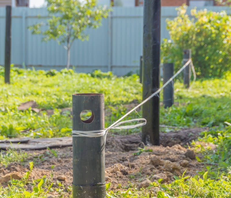 Czy wysokość i waga ogrodzenia zmieniają wymagania?