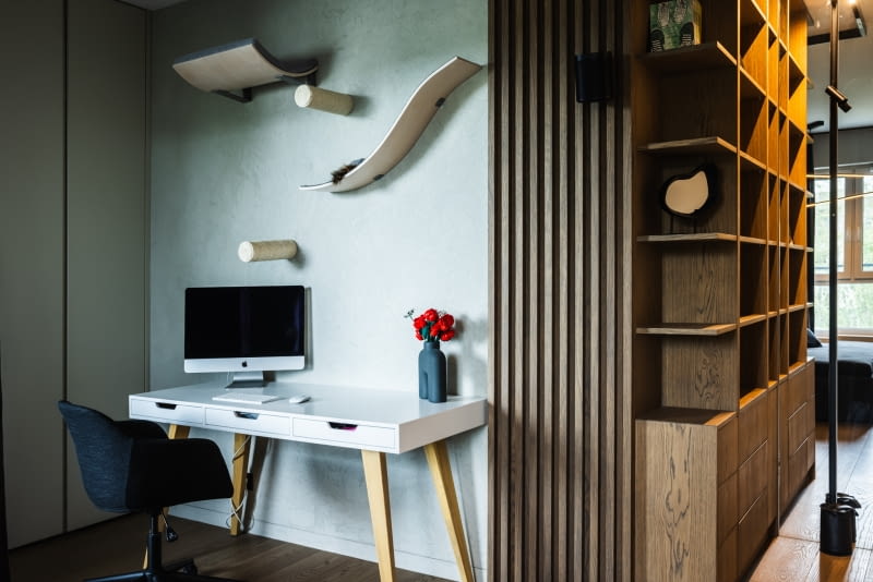 Apartament z widokiem na staw: zaprojektowany z myślą o wyciszeniu Apartament z widokiem na staw: zaprojektowany z myślą o wyciszeniu