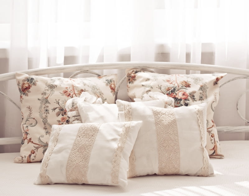 Koronkowe dekoracje we wnętrzach Koronkowe dekoracje we wnętrzach