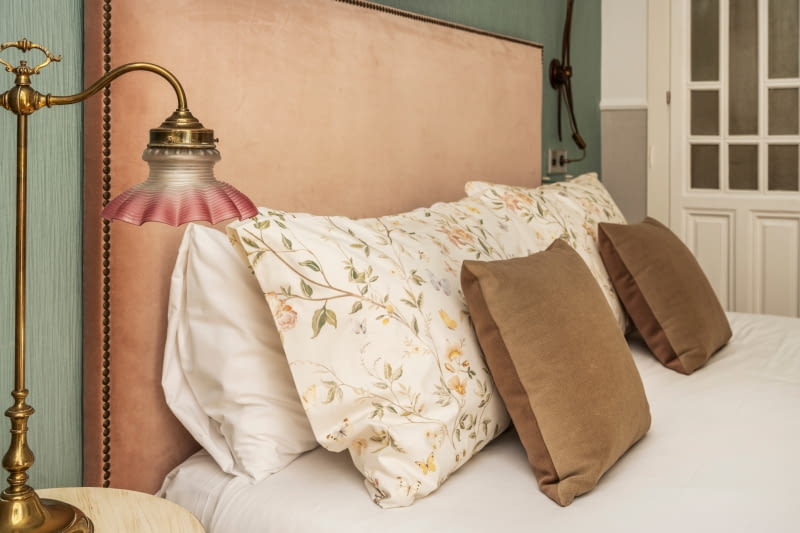 Dekoracje: szyjemy zagłówek do łóżka