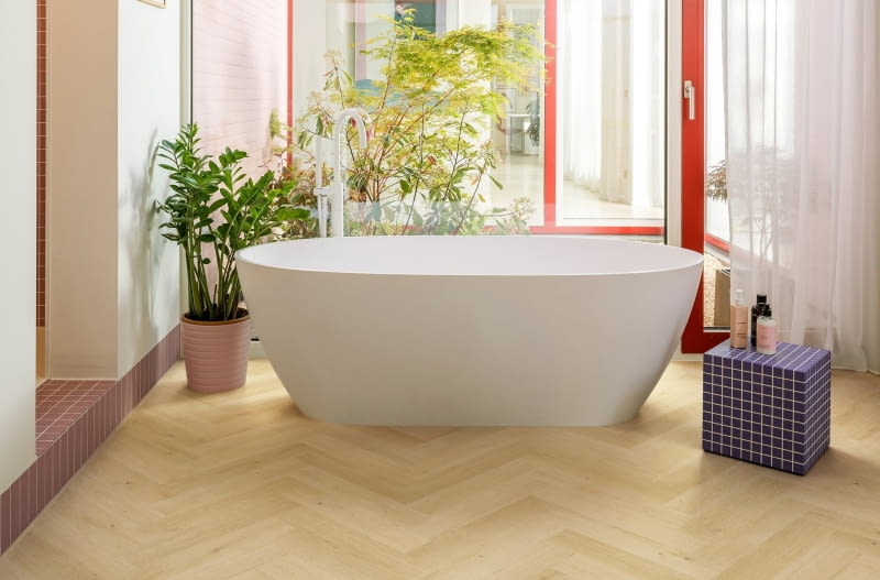 Laminowana podłoga w jodełkę