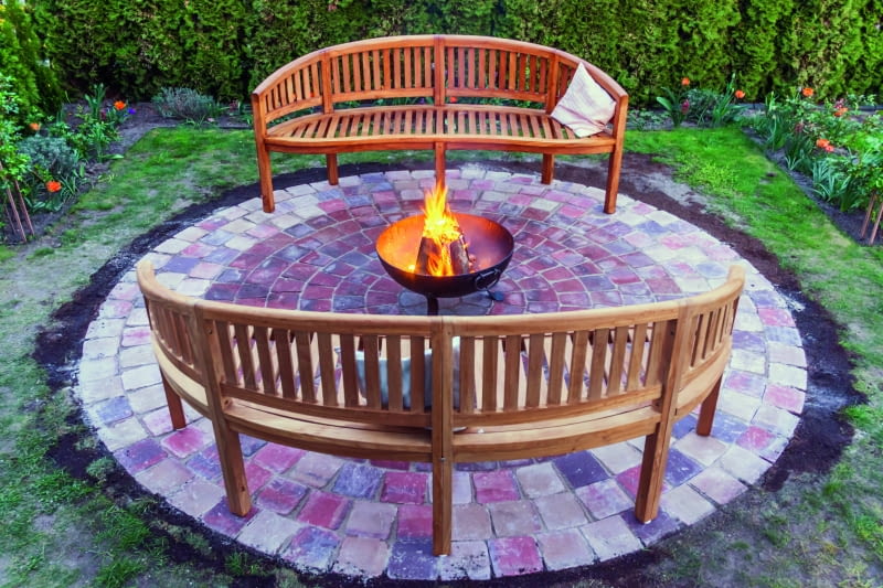 Mając na względzie bezpieczeństwo swoje  oraz innych użytkowników, warto postawić  na model wyposażony w solidną podstawę