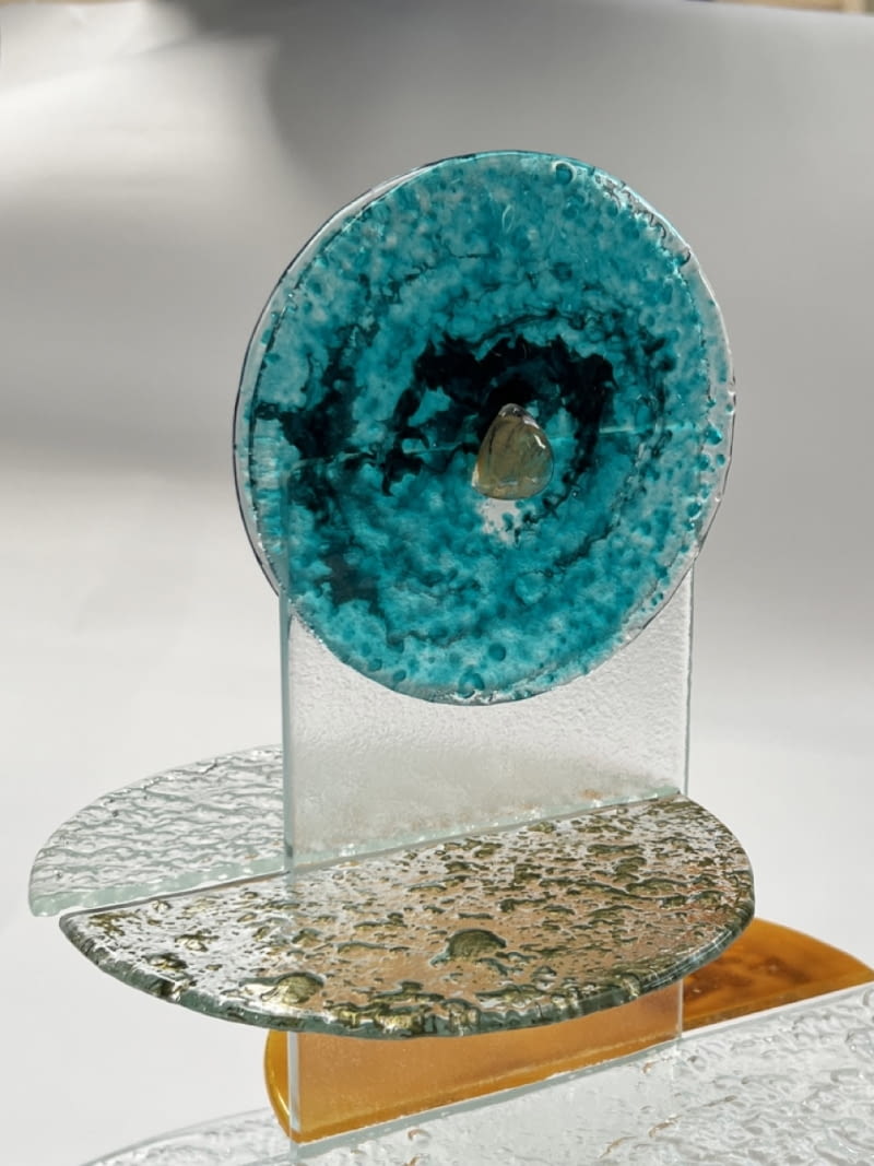 Maria Kostrzak i jej poetyka szkła Maria Kostrzak i jej poetyka szkła