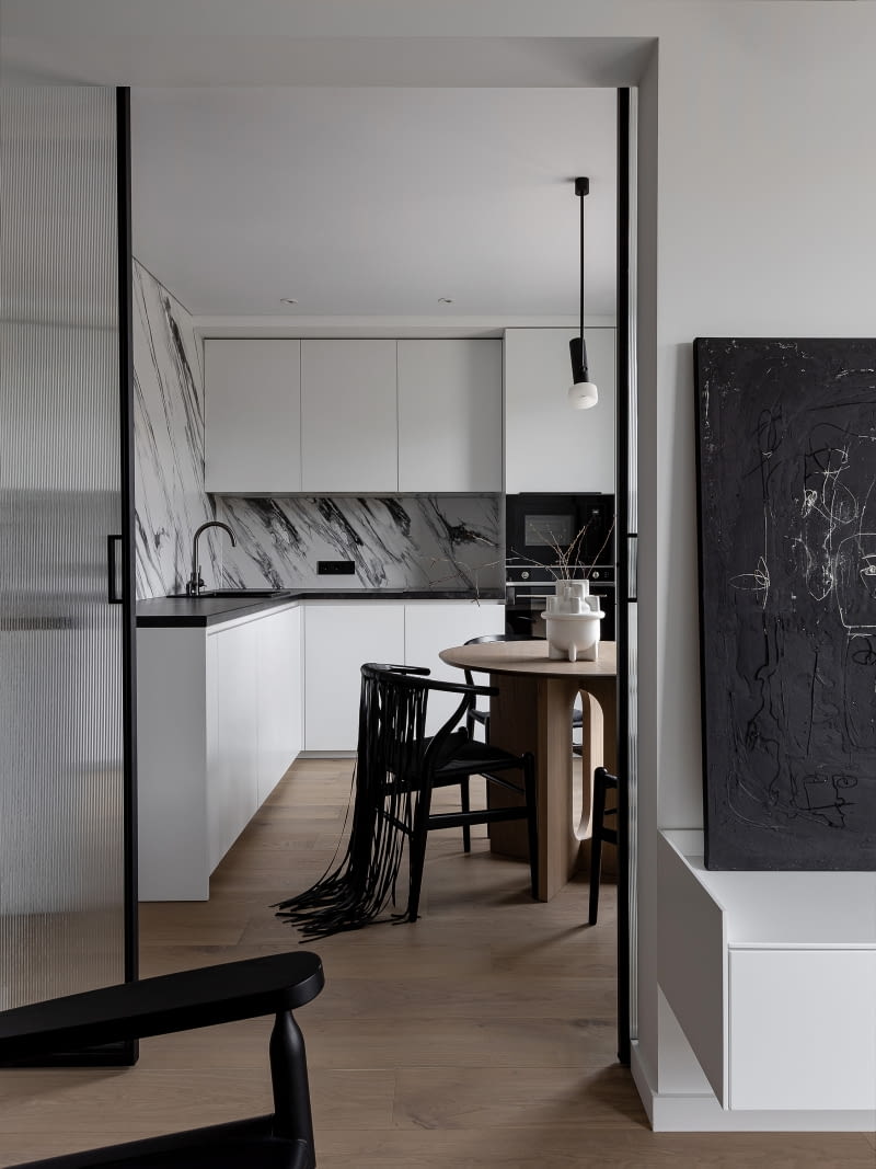 Małe mieszkanie w minimalistycznym stylu