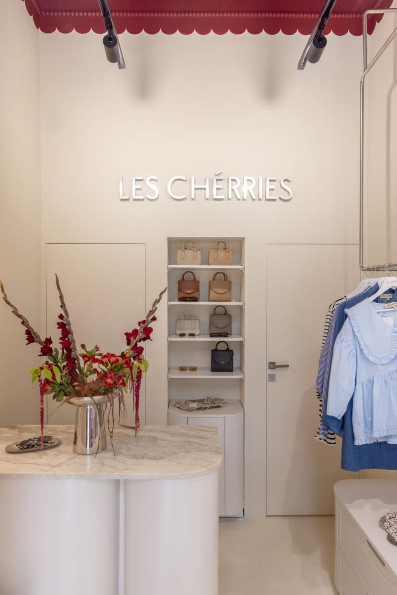 LesCherries - projekt WZ Studio LesCherries - projekt WZ Studio