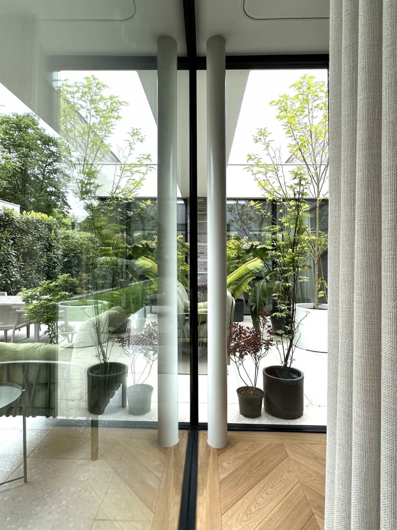 Forrest House – dialog nowoczesnej architektury z zielonym otoczeniem