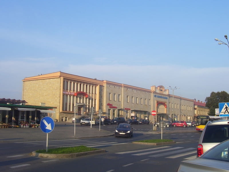 Dworzec w Rzeszowie przez modernizacją. Widok strony Śródmieścia Dworzec w Rzeszowie przez modernizacją. Widok strony Śródmieścia