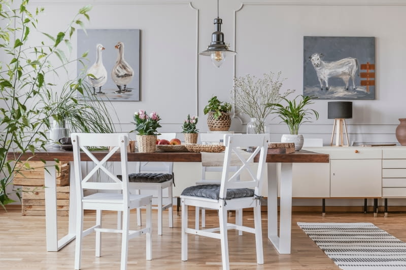 Salon w stylu cottage – jak stworzyć przytulne wnętrze z duszą? Salon w stylu cottage – jak stworzyć przytulne wnętrze z duszą?