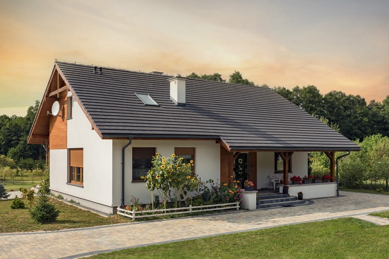 Dachówka betonowa Braas Teviva, kolor czarny Dachówka betonowa Braas Teviva, kolor czarny