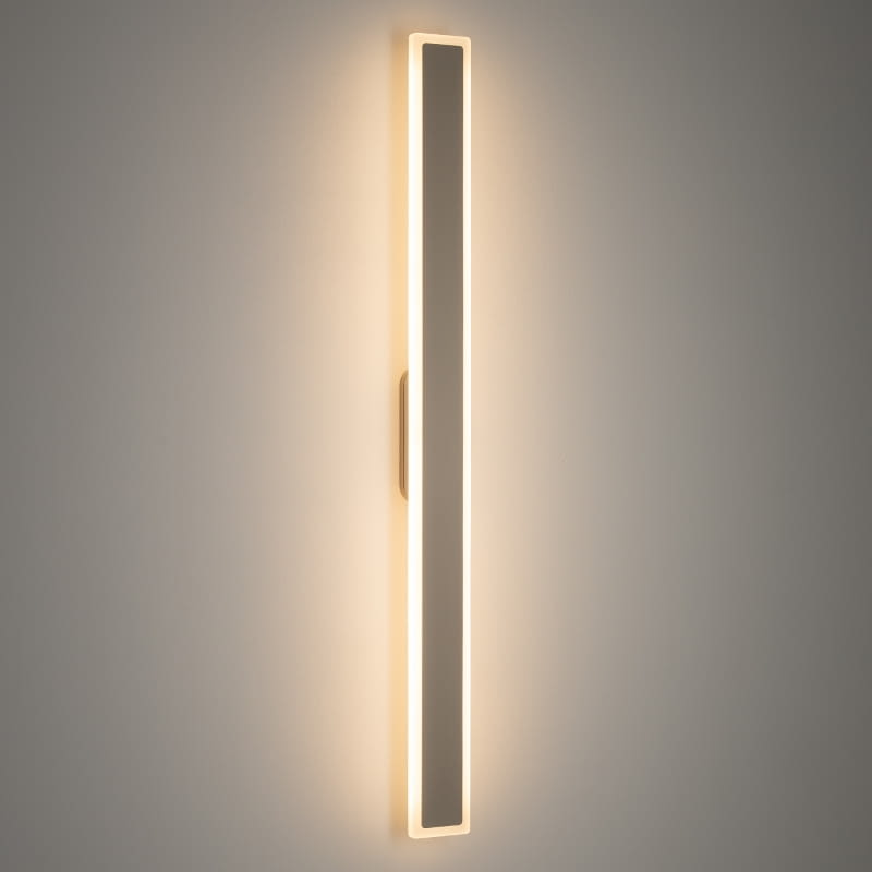 Isla LED, aluminium i tworzywo sztuczne, 100 x 8,5 cm, 699 zł.