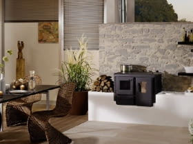 Współczesna koza ze stali lub żeliwa to efektowne i wydajne źródło ciepła