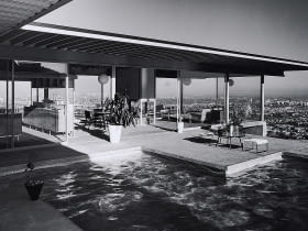 Fotografia Juliusa Shulmana Koenig's Case Study House No. 22 w Los Angeles