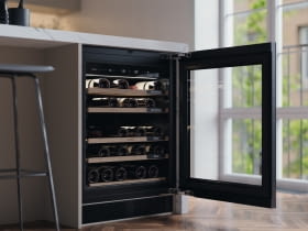 Chłodziarka, która łączy technologię, design i pasję do wina