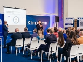 Daniel Jaśkiewicz (po prawej), Prezes Zarządu Grupy Klima-Therm i Andrzej Walendowicz, Dyrektor ds. Handlowych, podczas oficjalnej prezentacji nowego hubu logistycznego Klima-Therm
