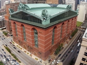 Postmodernistyczna biblioteka w Chicago - Harold Washington Library. Proj. James Hammond