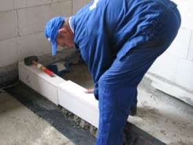 ściany działowe, murowanie ściny działowej