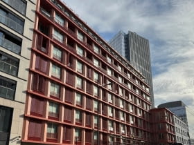 Żelazna 54 w Warszawie