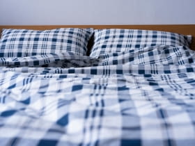 Najzdrowsze materiały na pościel – czego unikać? 6 wskazówek