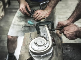 Gięcie drewna w fabryce Ton