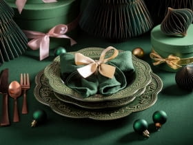 Porcelana ze świątecznym motywem