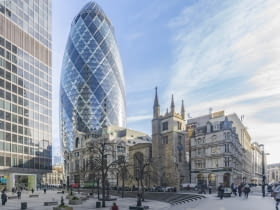 30 St Mary Axe w Londynie. Proj. Foster & Partners