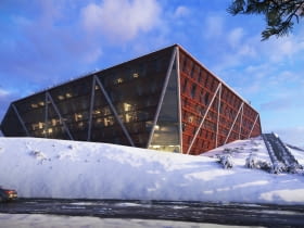 Wielofunkcyjny Stadion Biathlonowy na Kubalonce. Proj. Pracownia Reżyserii Architektury Archigeum sp.z o.o