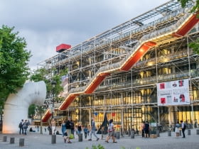 Centrum Pompidou w Paryżu. Proj. Renzo Piano i Richarda Rogersa