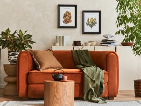 Urocze małe mieszkanie pełne kolorów