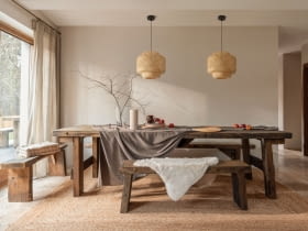 Jadalnia w stylu japandi.