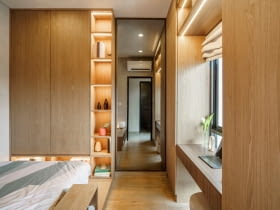 Zabudowa i przechowywanie wokół okna