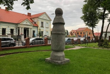 Słup milowy w Koninie - najstarszy znak drogowy w Polsce