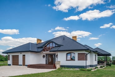 Dlaczego warto podjąć decyzję o dachu wielopołaciowym?