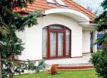 Jeśli większość płytek ceramicznych odspoiła się od podłoża, należy resztę usunąć i ułożyć nową Jeśli większość płytek ceramicznych odspoiła się od podłoża, należy resztę usunąć i ułożyć nową