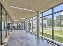 Liceum nr 163 w Warszawie - hol Liceum nr 163 w Warszawie