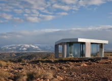 La Casa Del Desierto (pol. Dom na Pustyni) w Gorafe (Hiszpania). Proj. OFIS Architects, Guardian Glass, Akt II oraz Transsolar. La Casa Del Desierto (pol. Dom na Pustyni) w Gorafe (Hiszpania). Proj. OFIS Architects, Guardian Glass, Akt II oraz Transsolar.