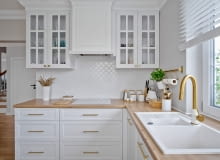 Funkcjonalna łazienka w stylu boho z mozaiką Flabellum Biały Połysk Funkcjonalna łazienka w stylu boho z mozaiką Flabellum Biały Połysk