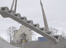 Betonowe schody wydrukowane w technologii 3D na stacji kolejowej w Ełku