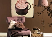 <B>Na zły nastrój w szary dzień i na wszelkie smuteczki jest dobra rada - czekolada. Jedzmy ją i cieszmy oczy, oglądając aranżacje w kolorach tego smakołyku. Świat okaże się wtedy znacznie przyjaźniejszy i weselszy.</B> <BR />Stolik - 650 zł, Red Onion; fotel - 1690 zł, Inne Meble; obraz na tkaninie - od 100 zł, dekornik.pl ; lampa podłogowa - 595 zł Inne Meble; patera na ciasto - 112 zł, Red Onion; narzuta - 99 zł, poszewka na poduszkę (jasna) - 39 zł, home&you ; poduszka (kwiat) - 61,50 zł, wazon - 58,90 zł, Eurofirany ; pojemnik na słodycze - 179 zł, BB Home; wykładzina dywanowa - 89,99 zł/m.b. Komfort; farba z mieszalnika - 70 zł/l Dulux 12.09.2012 , DEKORACJE , CZTERY KATY , CZEKOLADA , STYLIZACJA JOANNA PLACHECKA FOT. AGATA JAKUBOWSKA / AGENCJA GAZETA SLOWA KLUCZOWE: WNETRZA