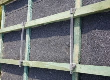 Podstawą do bezbłędnego ułożenia dachu jest odpowiednie przybicie łat Podstawą do bezbłędnego ułożenia dachu jest odpowiednie przybicie łat