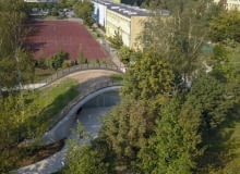 Toaleta miejska ukryta w sztucznym zielonym wzgórzu w Płocku. Projekt w ramach Konkursu Koło Toaleta miejska ukryta w sztucznym zielonym wzgórzu w Płocku. Projekt w ramach Konkursu Koło