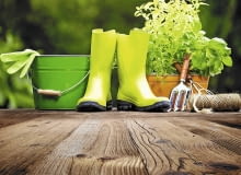 Wygodne ubranie i lekkie narzędzia pozwolą z przyjemnością wykonywać jesienne prace.