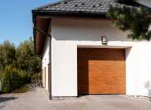 Garaż przy domu – jak zaprojektować bezpieczne miejsce dla auta?