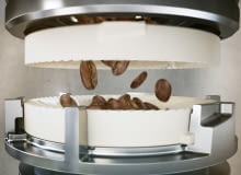 Ekspres do kawy z młynkiem – 3 modele, na które warto zwrócić uwagę Ekspres do kawy z młynkiem – 3 modele, na które warto zwrócić uwagę