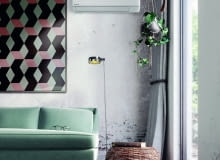 Aby cieszyć się komfortowym chłodem w domu, gdy temperatura na zewnątrz dochodzi do 40°C, warto zaplanować montaż klimatyzacji. klimatyzacja chłód klimatyzery klimatory klimatyzatory osłonny okienne rolety żaluzje parasole markizy wentylatory